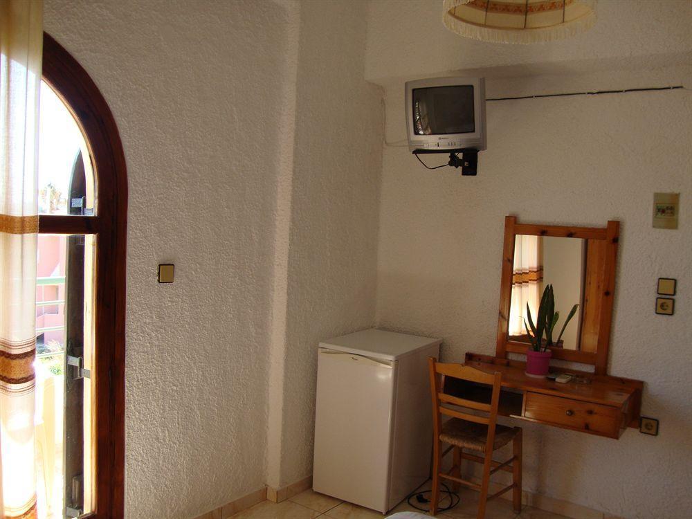 Lefka Hotel Kolymbari Exterior foto